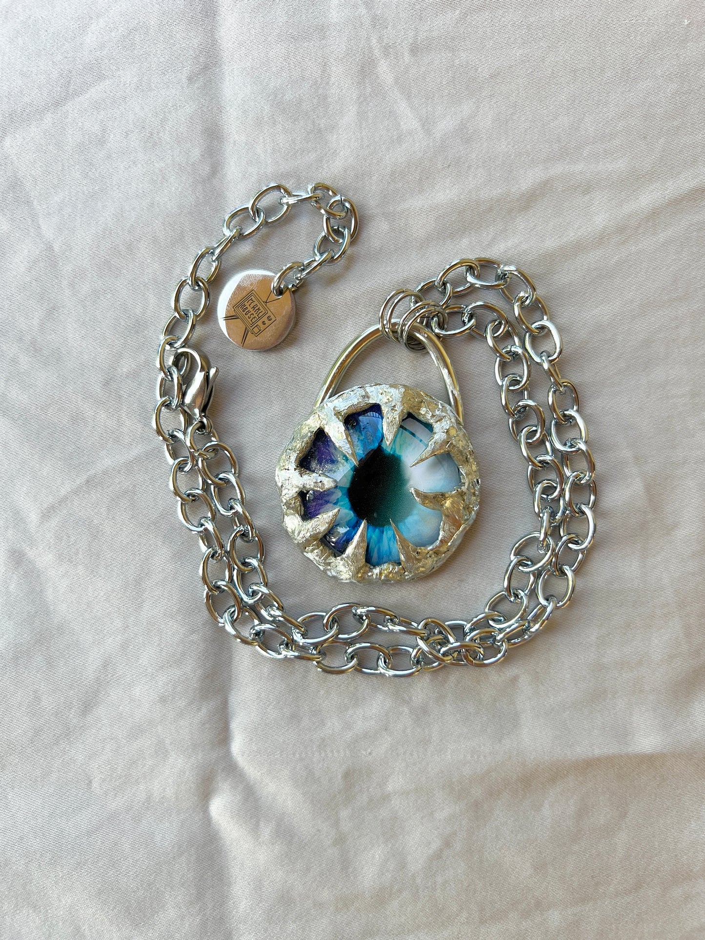 Frosted Portal Dragon Eye Quest Pendant
