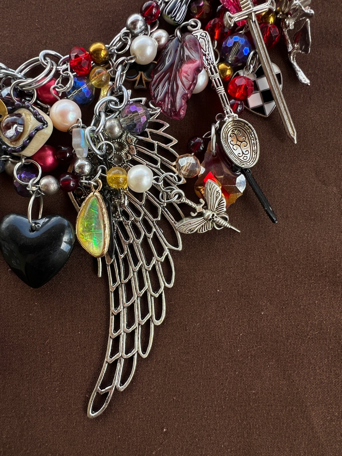 >Second Hand< Sinner’s Dinner - Glass Fantasy Chain