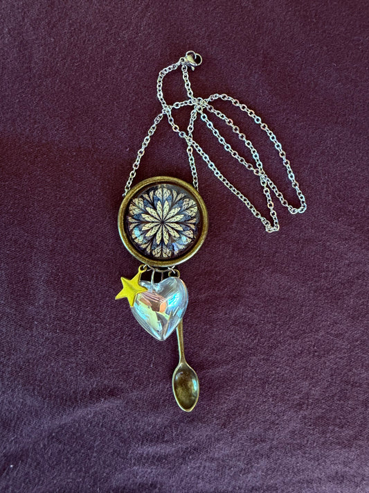 Pendant on 18 inch chain