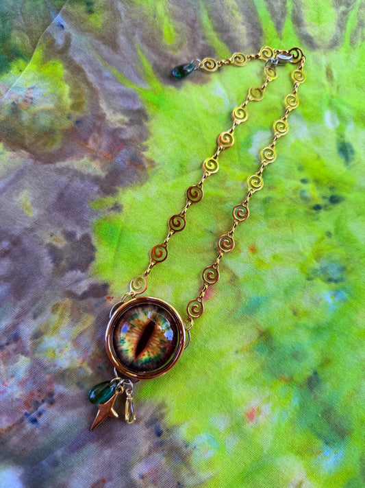 Ever Green Wild Heart - Dragon Eye Portal Necklace